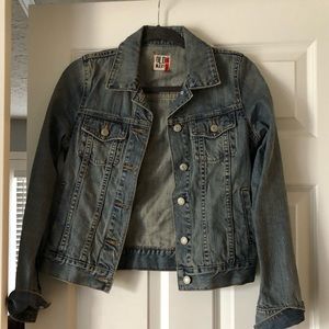 Light wash fitted Jean Jacket, size XS, old navy